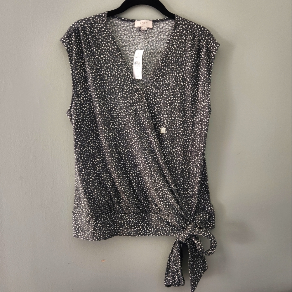 LOFT Outlet Grey & White speckled wrap look sleeveless top with decorative bow.